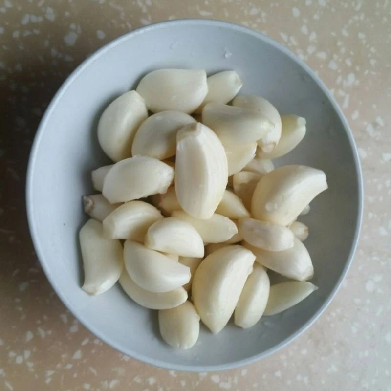 Fresh Peeled Garlic