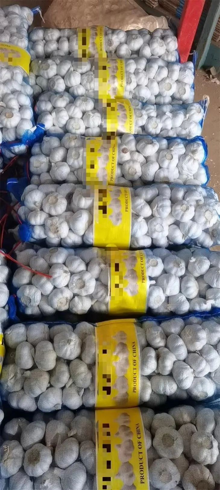 Duże opakowanie czosnku